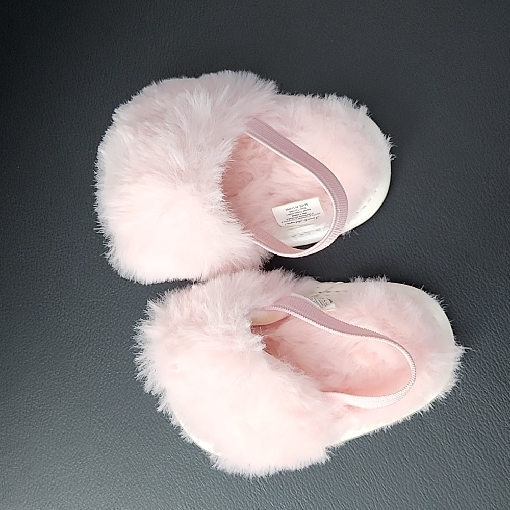 Baby Robe & slippers - Picture 2 of 4